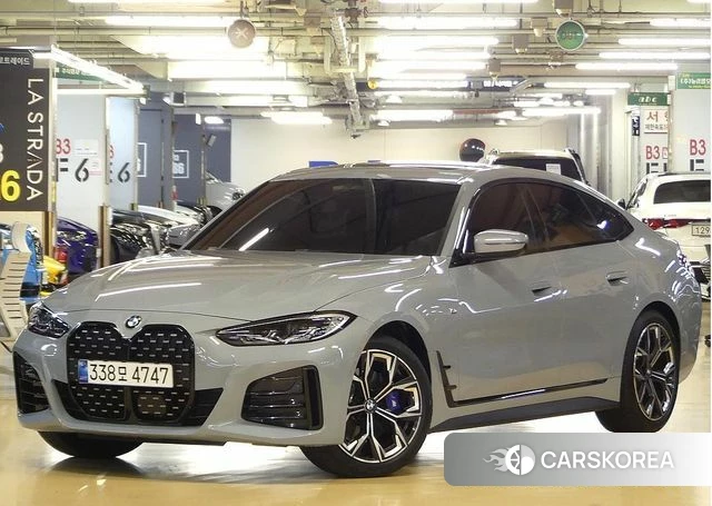 BMW 4 Series (G22) 2024 Серебристо-серый из Кореи