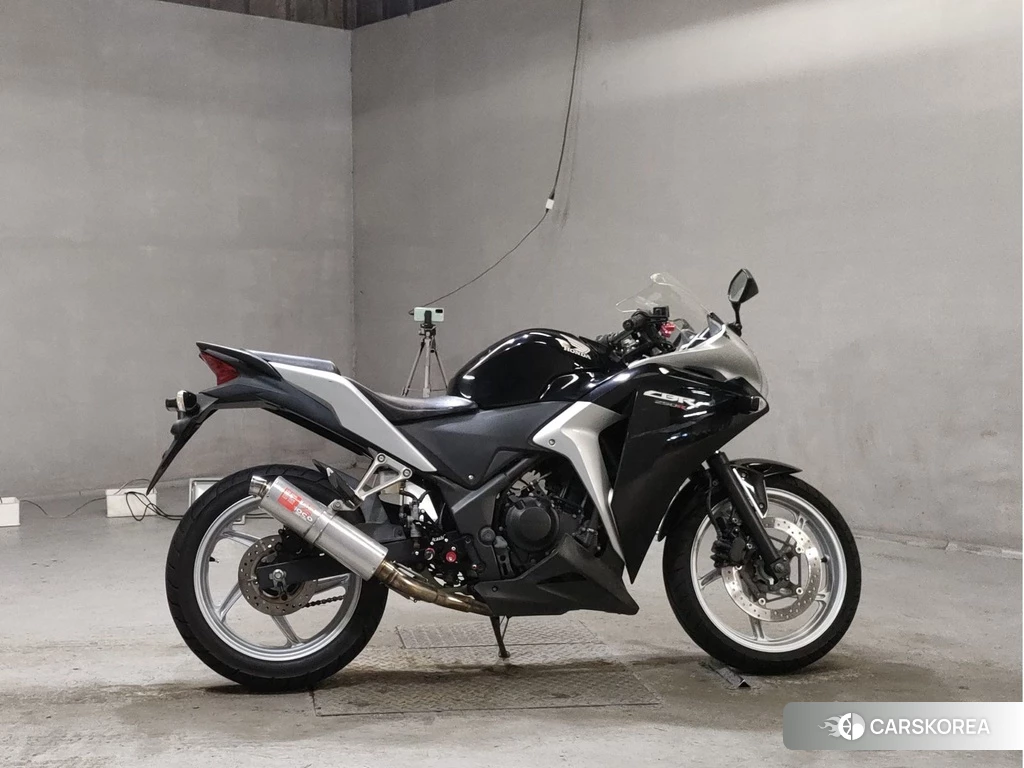 Проданный Honda CBR250R 2011 из Японии, фото 2