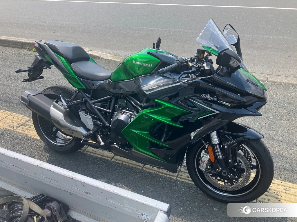 Проданный Kawasaki NINJA H2 SX SE 2023 из Японии, фото 2