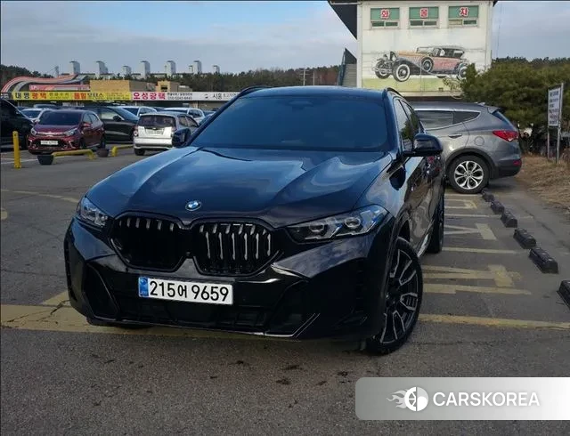 BMW X6 (G06) 2023 Черный из Кореи