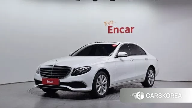 Mercedes-Benz E-Class W213 2019 Белый из Кореи