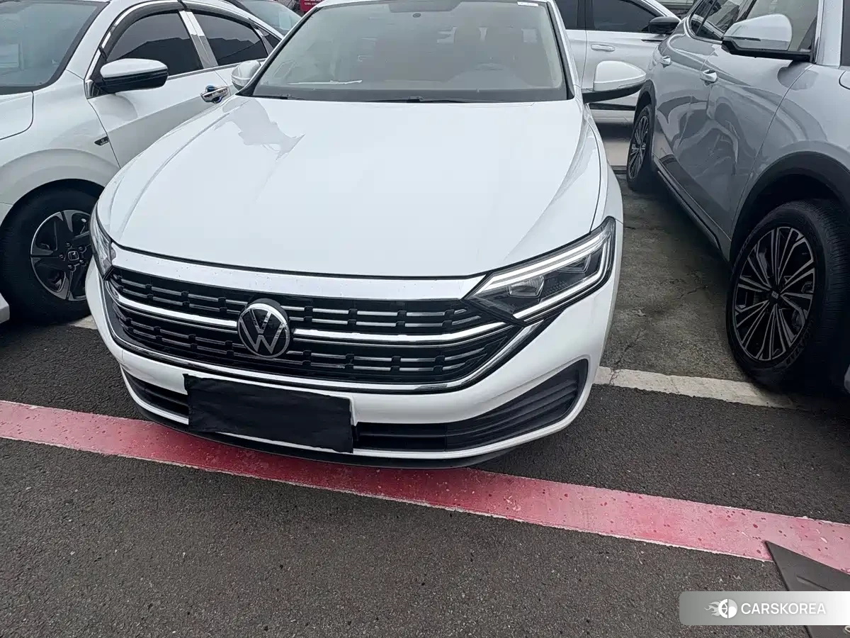 Volkswagen Sagitar 2024 Белый из Китая