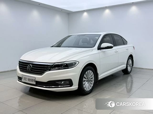 Volkswagen Lavida 2021 Белый из Китая