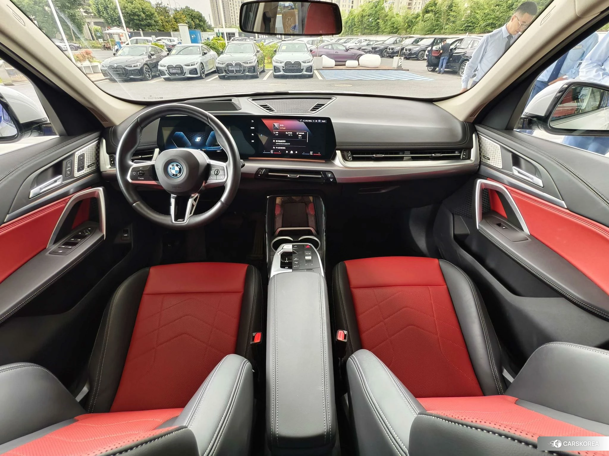 BMW iX1 2023 Белый из Китая