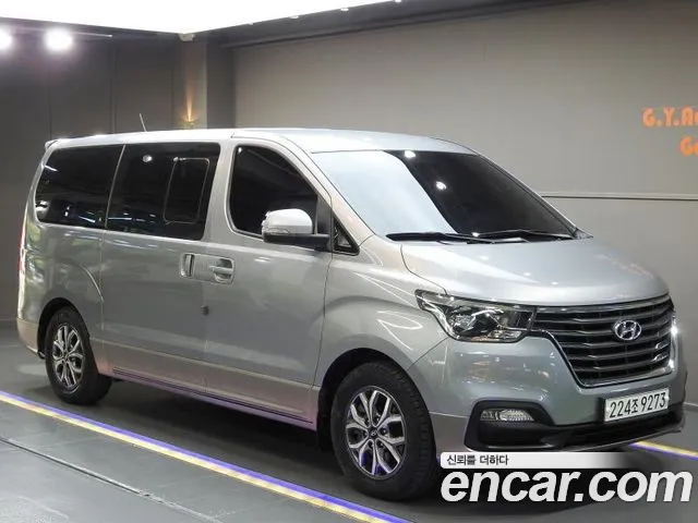 Hyundai The New Grand Starex 2019 Серебряный двухцветный из Кореи