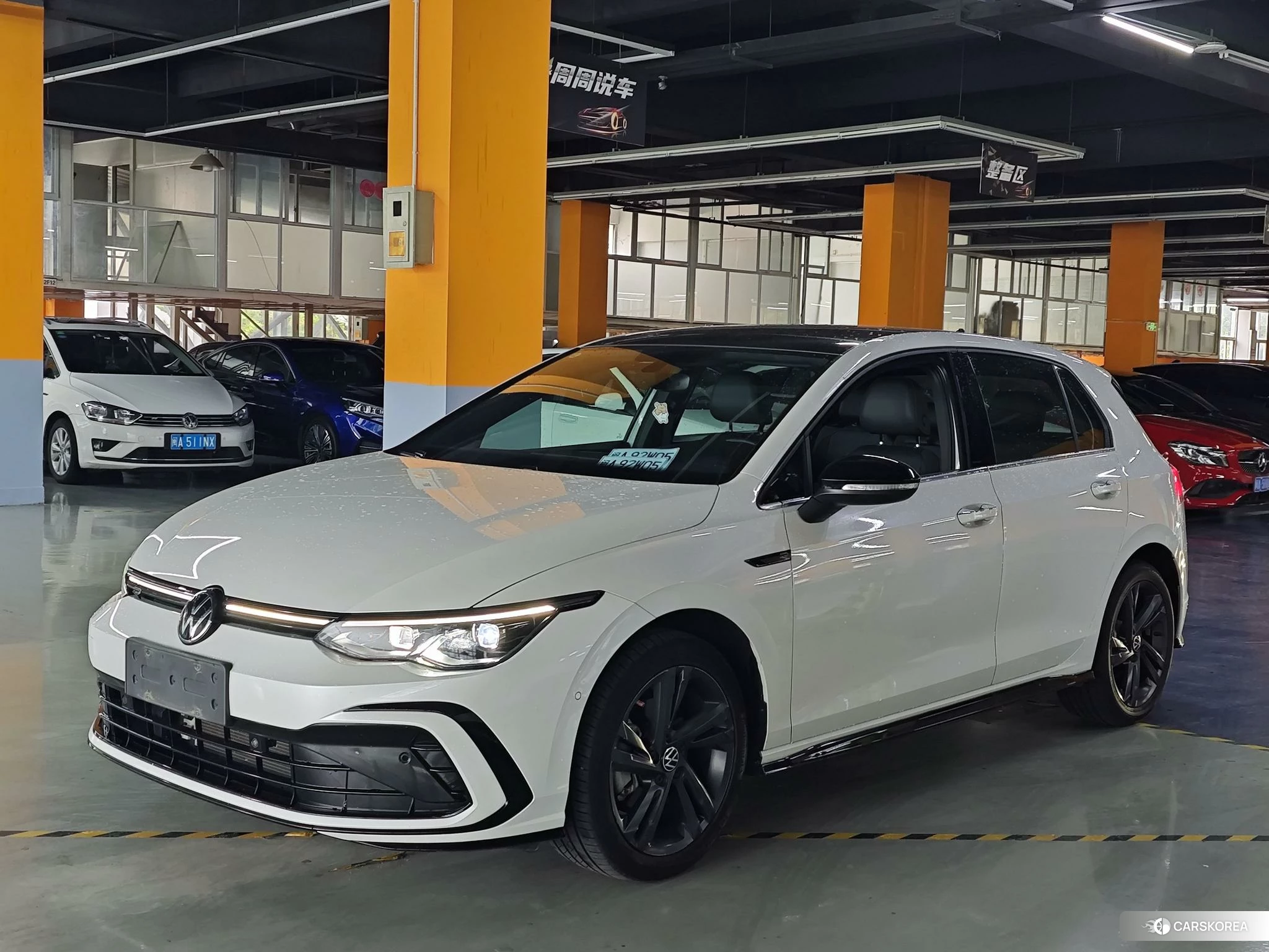 Volkswagen Golf 2022 Белый из Китая