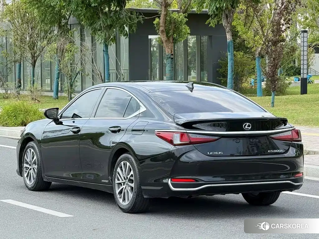 Lexus ES 2022 Черный из Китая