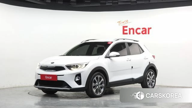 Kia Stonic 2019 Белый из Кореи
