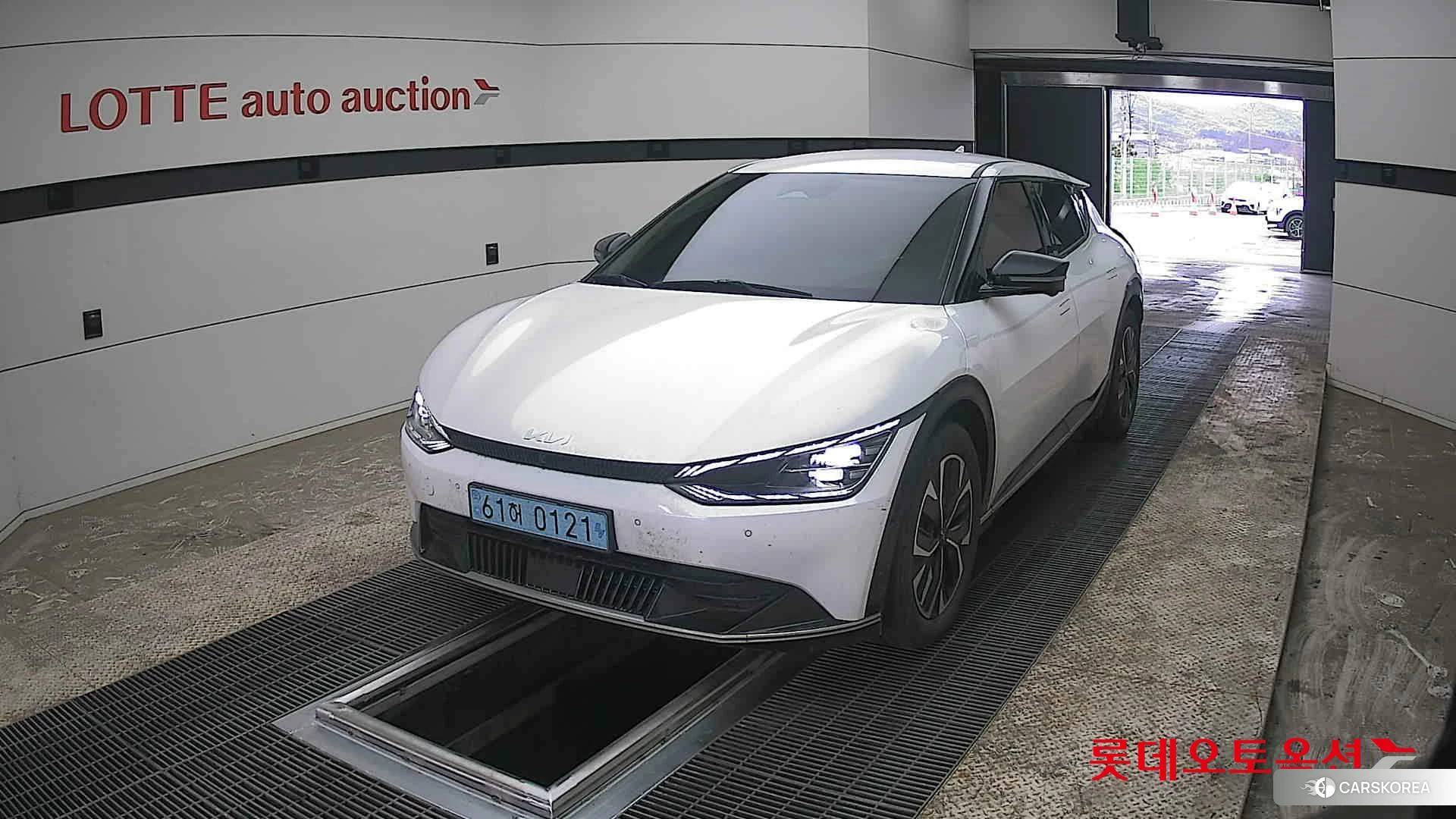 Kia EV6 2023 Белый из Кореи