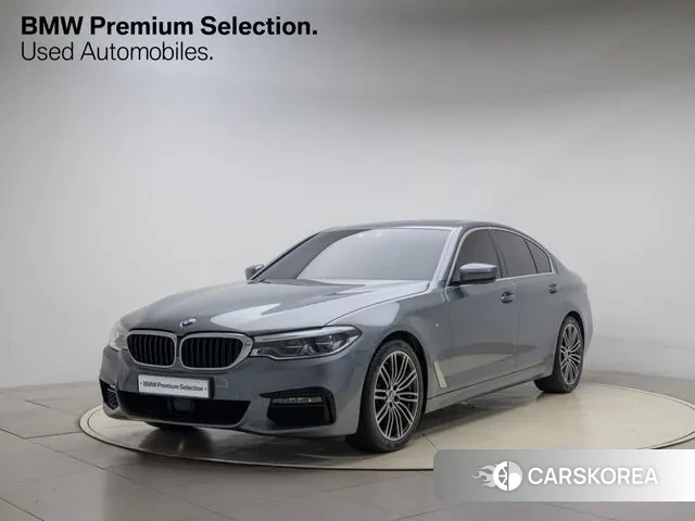 BMW 5 Series (G30) 2020 Цвет галактики из Кореи