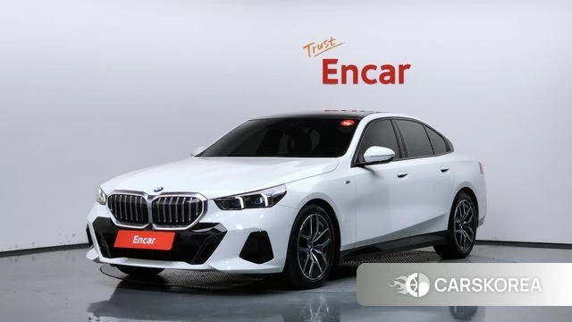 BMW 5 Series (G60) 2023 Белый из Кореи
