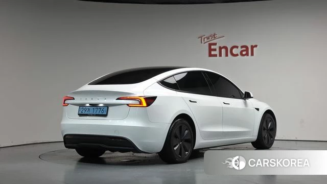 Tesla Model 3 2024 Белый из Кореи