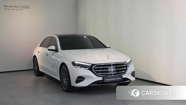 Mercedes-Benz E-Class W214 2026 Белый из Кореи