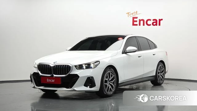 BMW 5 Series (G60) 2025 Белый из Кореи