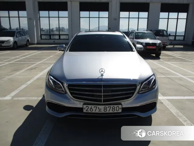 Mercedes-Benz E-Class W213 2020 Серебряный из Кореи