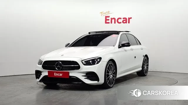 Mercedes-Benz E-Class W213 2023 Белый из Кореи