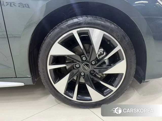 Audi A3 2023 Зеленый из Китая