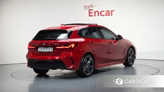 BMW 1 Series (F40) 2020 Красный из Кореи