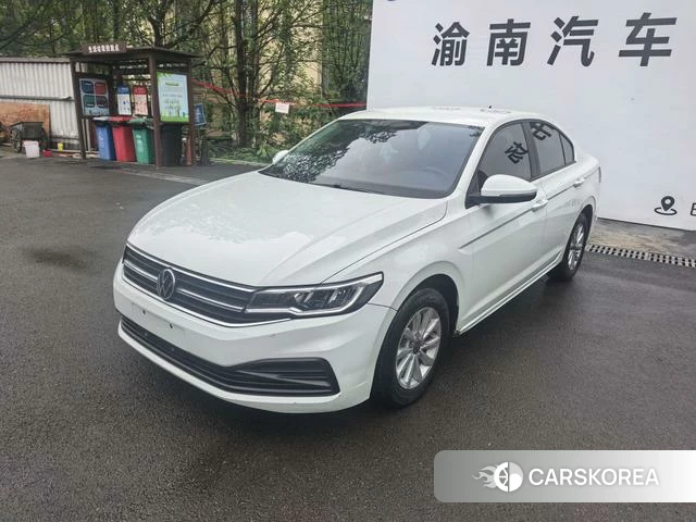 Volkswagen Bora 2022 Белый из Китая