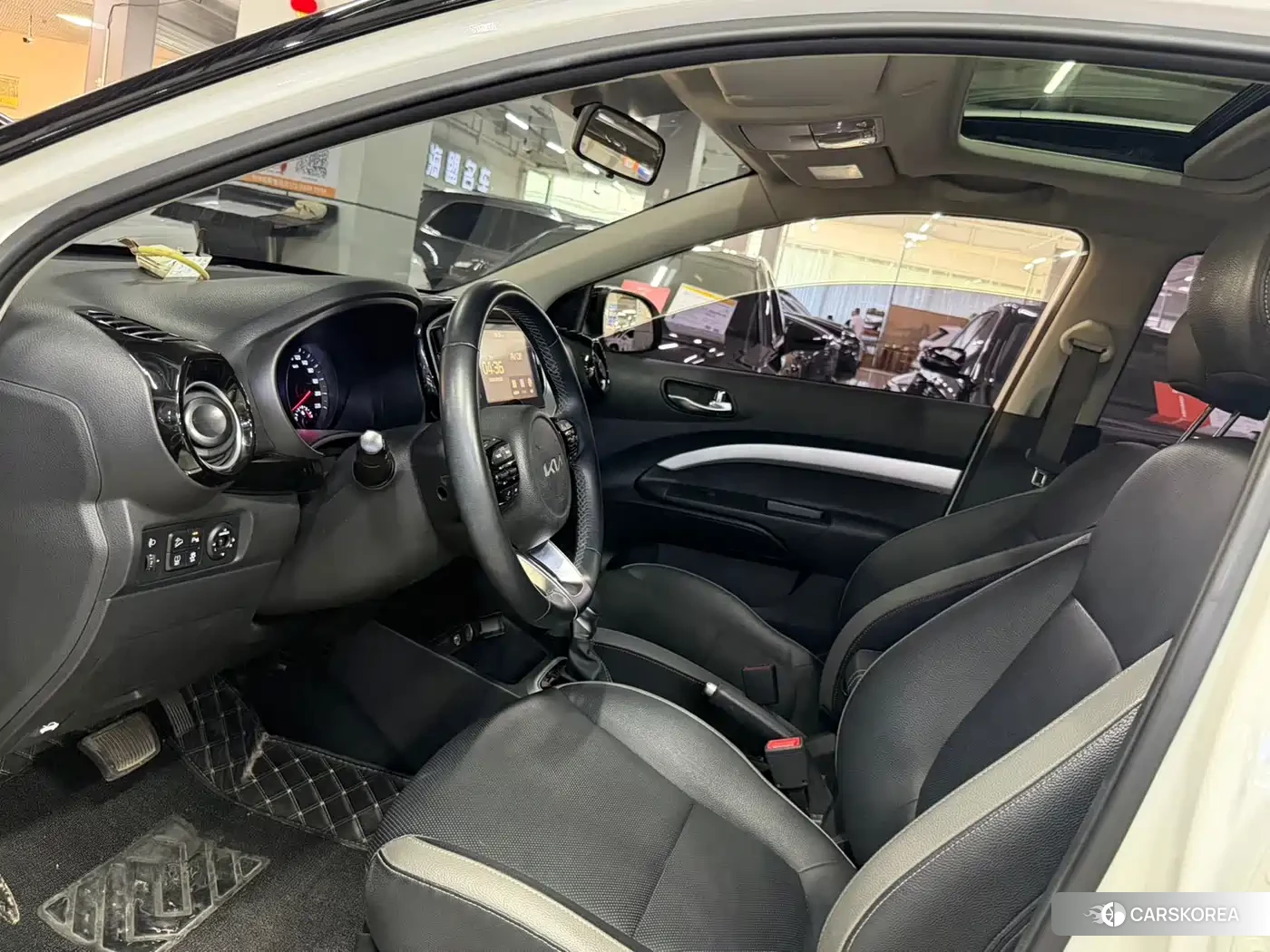 Kia KX1 2023 Белый из Китая