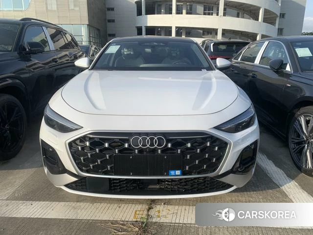 Audi A5L 2026 Белый из Китая