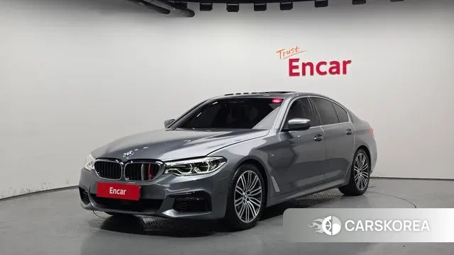 BMW 5 Series (G30) 2020 Небесно-голубой из Кореи