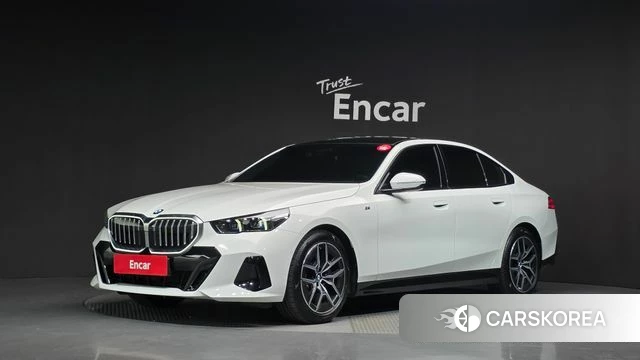 BMW 5 Series (G60) 2025 Белый из Кореи