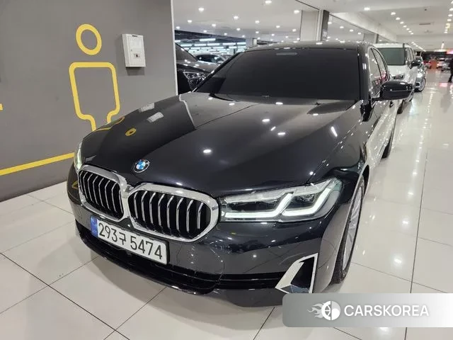 BMW 5 Series (G30) 2023 Черный из Кореи