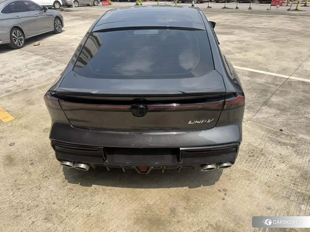 Chang'an UNI-V 2023 Silver/gray из Китая