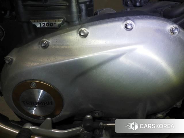 Engine photo
