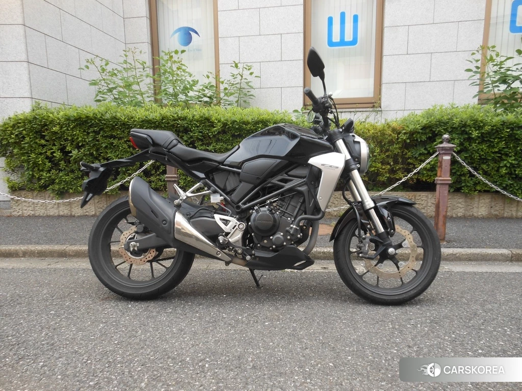 Проданный Honda CB250R 2018 из Японии
