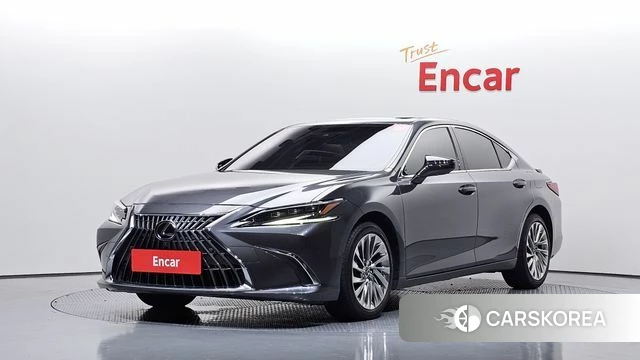 Lexus ES300h 7th generation 2023 Серый из Кореи