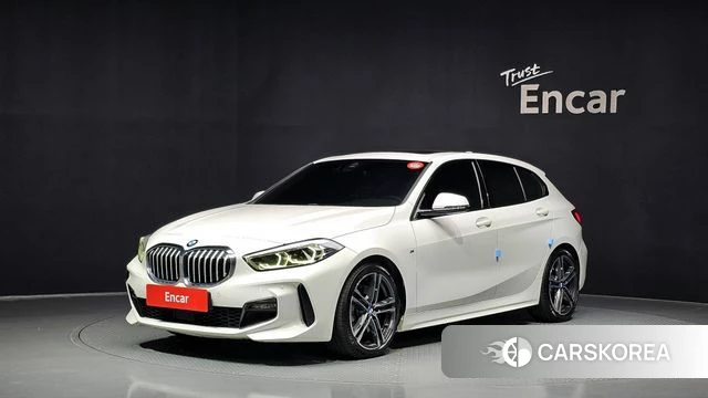BMW 1 Series (F40) 2022 Белый из Кореи