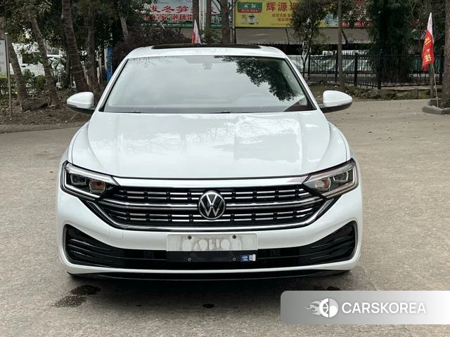 Volkswagen Sagitar 2022 Белый из Китая