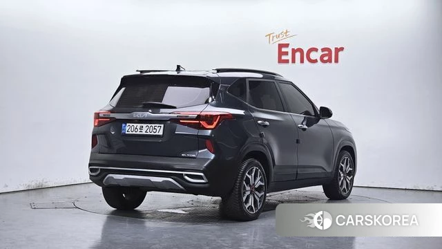 Kia Seltos 2022 Серый из Кореи