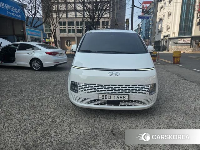 Hyundai Staria 2021 Белый из Кореи
