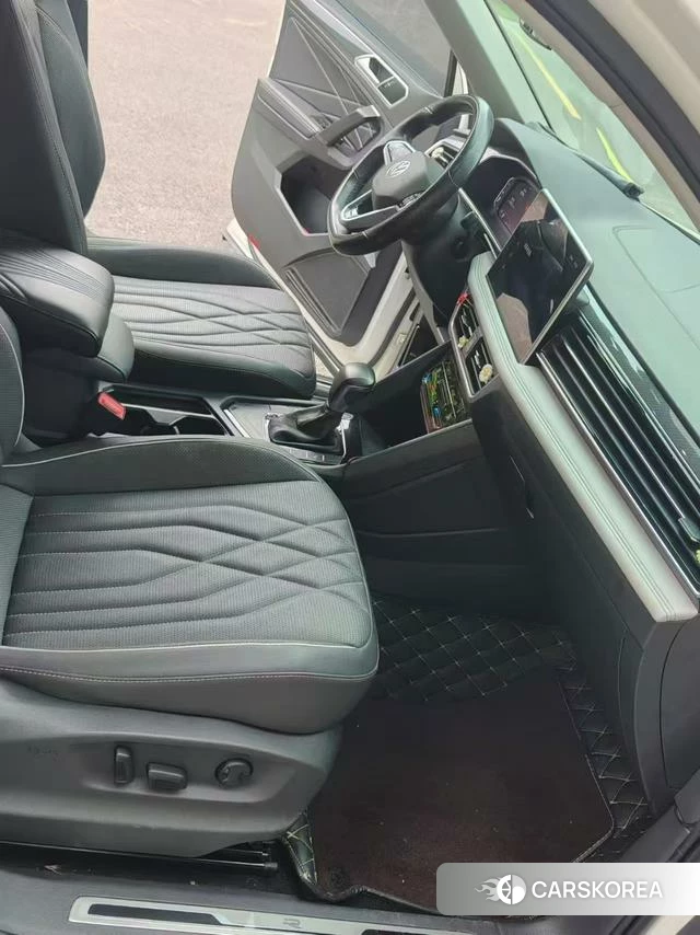 Volkswagen Tiguan L 2022 Белый из Китая