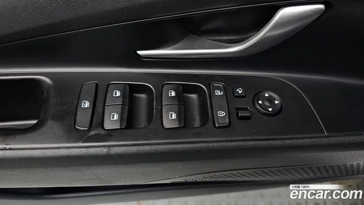 Hyundai Avante Hybrid (CN7) 2021 Белый из Кореи