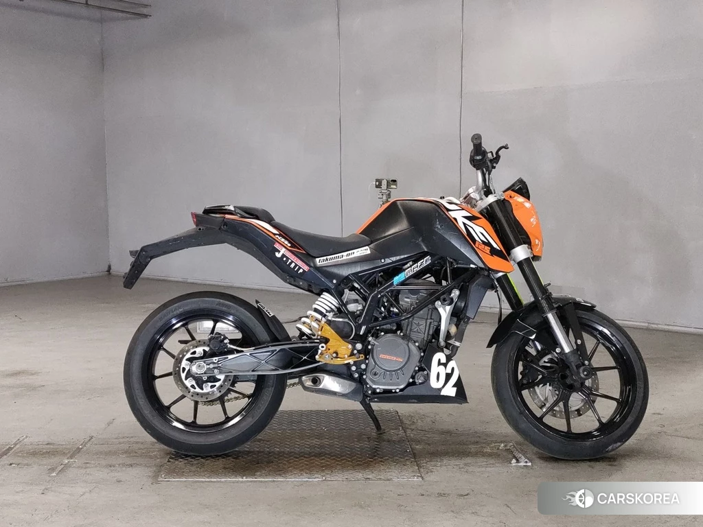 Проданный KTM 125 DUKE 2012 из Японии, фото 2