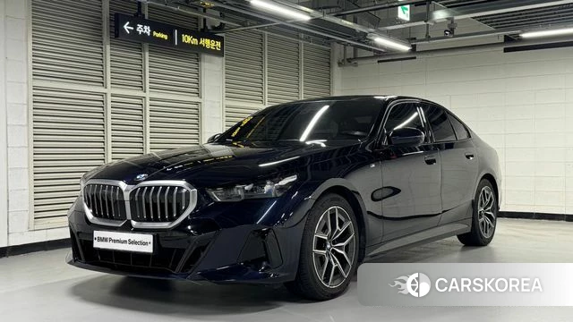 BMW 5 Series (G60) 2024 Черный из Кореи