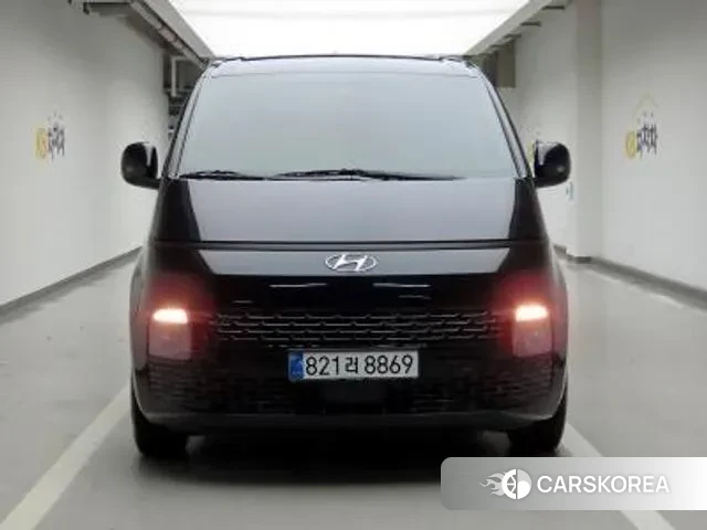 Hyundai Staria 2023 Черный из Кореи