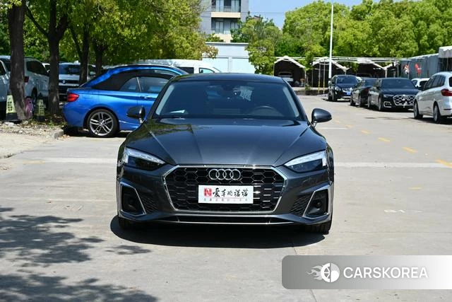 Audi A5 2022 Темно-серый из Китая