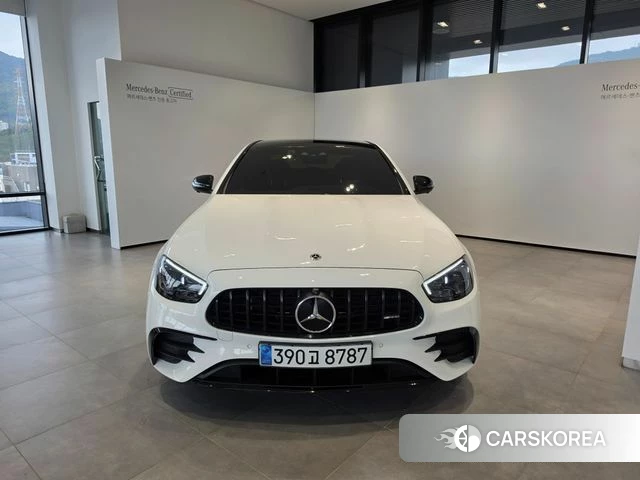 Mercedes-Benz E-Class W213 2023 Белый из Кореи