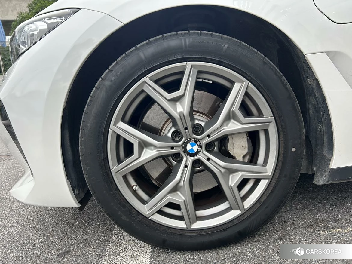 BMW i3 2024 Белый из Китая