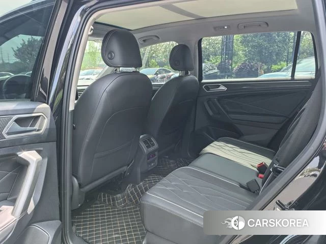 Volkswagen Tiguan L 2023 Черный из Китая