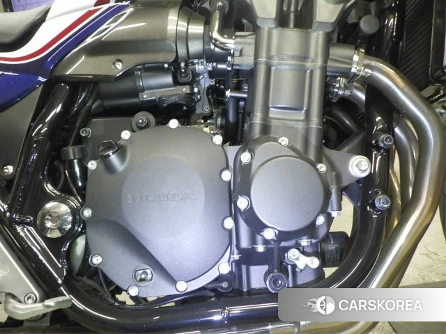 Engine photo