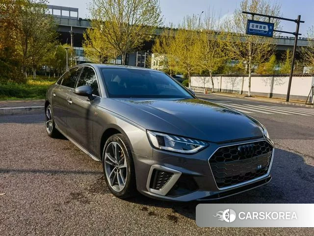 Audi A4L 2023 Темно-серый из Китая