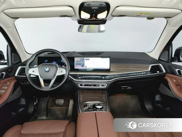 BMW X7 2025 Черный из Китая