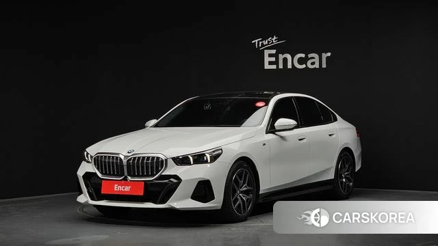 BMW 5 Series (G60) 2025 Белый из Кореи