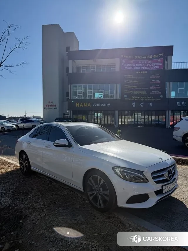 Mercedes-Benz C-Class W205 2018 Белый из Кореи